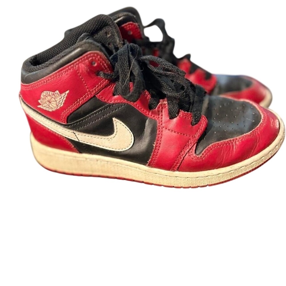 Jordan 1 Mid Bred Kids Sneakers Black Red White 554725-610 Size 4Y